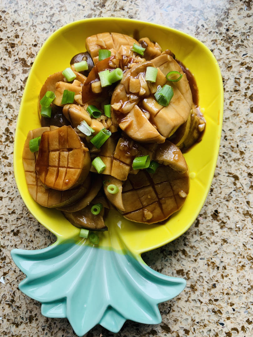 比肉还好吃的酱汁杏鲍菇，拿肉也不换。