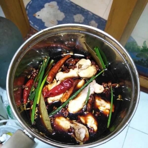 爆好吃的卤鸡腿 卤蛋❗电饭煲 炒锅都可以做~
