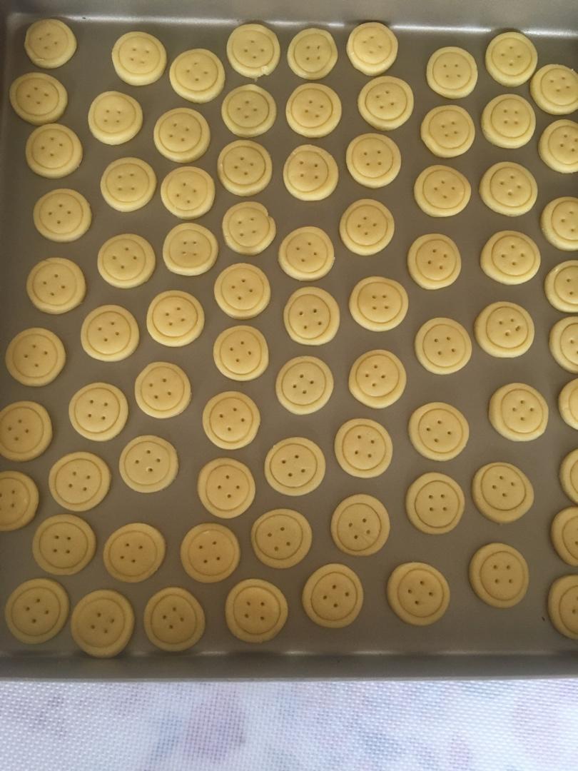 纽扣黄油饼干