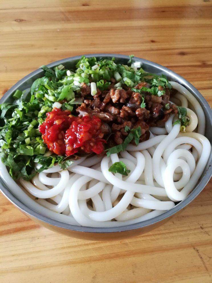 渔乐一下做的安江粗粉-特色粉面小吃