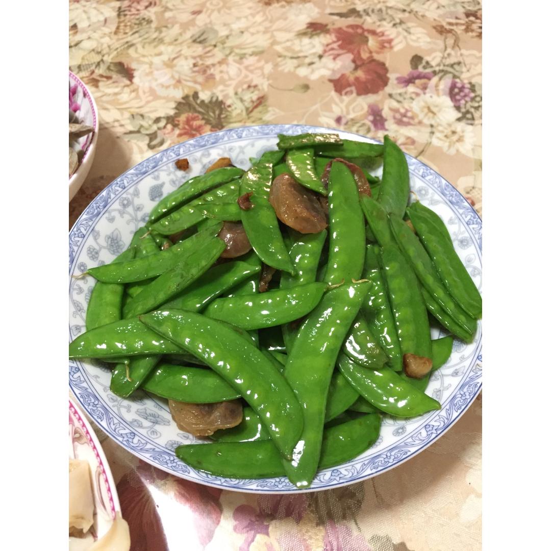 腊肠炒荷兰豆