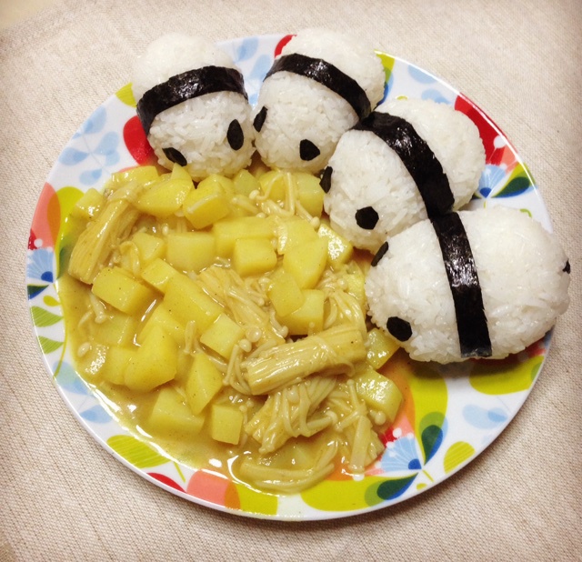 咖喱风熊猫吃翔