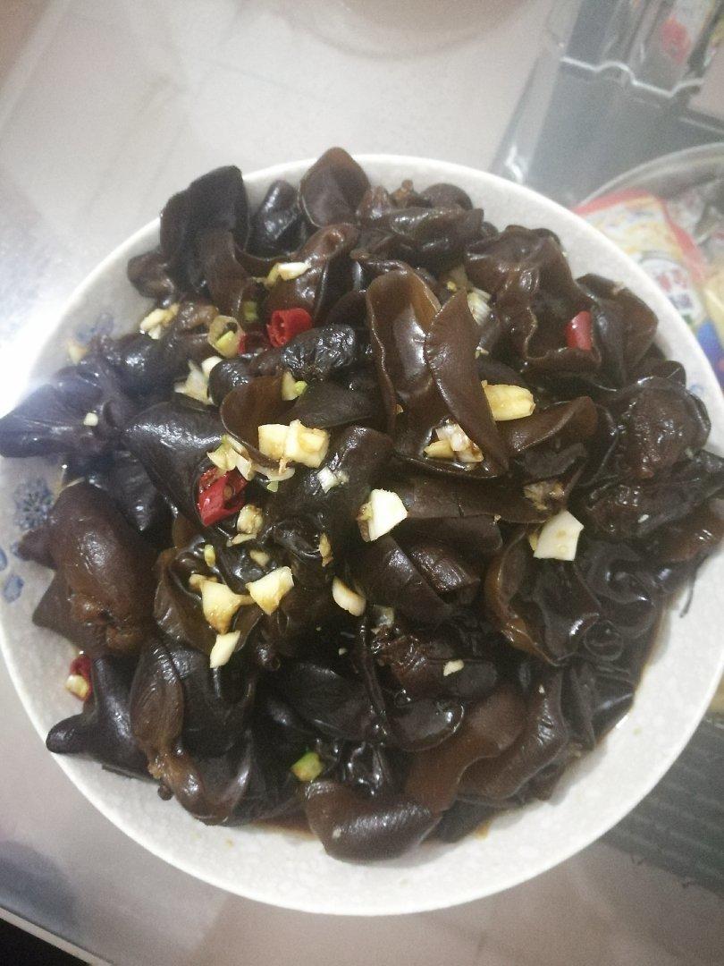 凉拌黑木耳