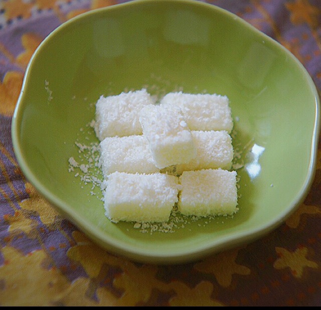 完胜85度C牛奶椰丝小方