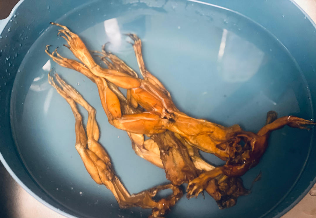 美味腊牛蛙