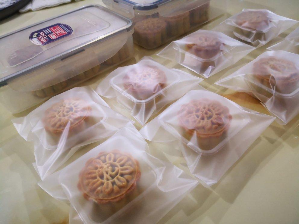 广式蛋黄月饼（75克、50克、各种规格都有）