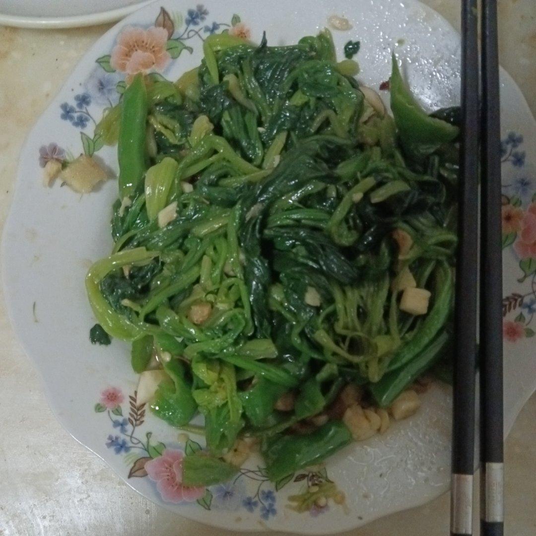 凉拌菠菜(家传秘方)