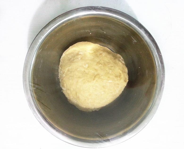 菠萝包（附10分钟手套膜和快速软面包做法）的做法 步骤3