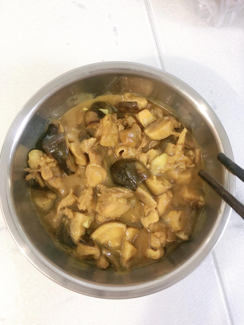 香菇滑鸡丨鲜嫩营养，简单美味