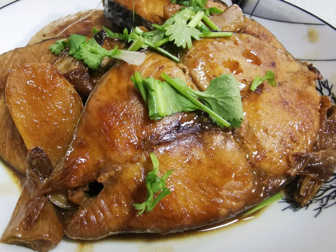 红烧金鲳鱼