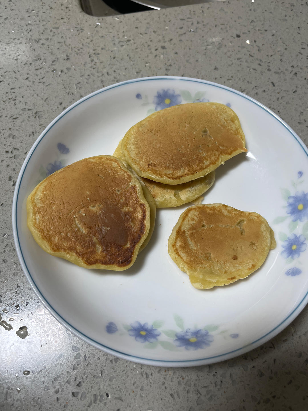 【减脂早餐】无油香蕉松饼（超简单）