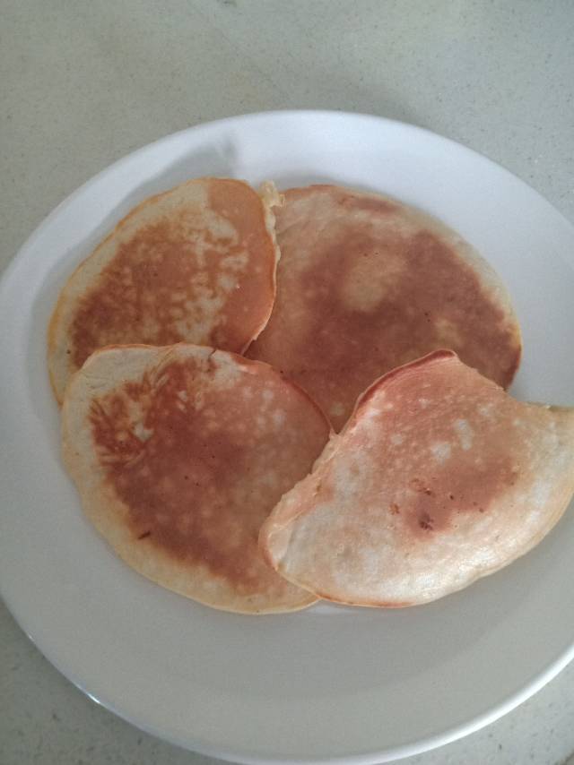 【减脂早餐】无油香蕉松饼（超简单）