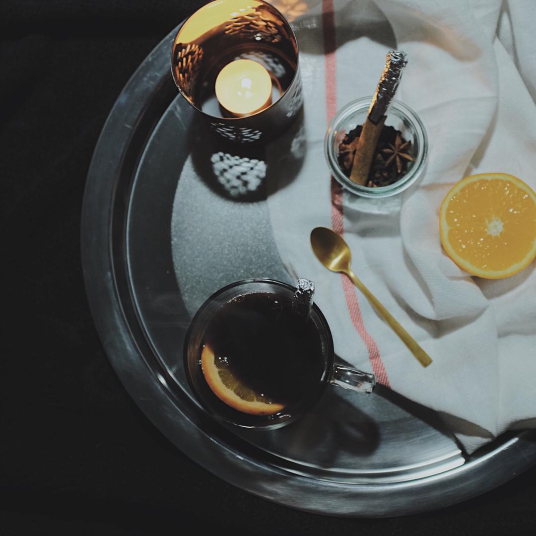 传统瑞典热Glögg酒