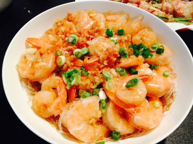 蒜蓉粉丝蒸大虾