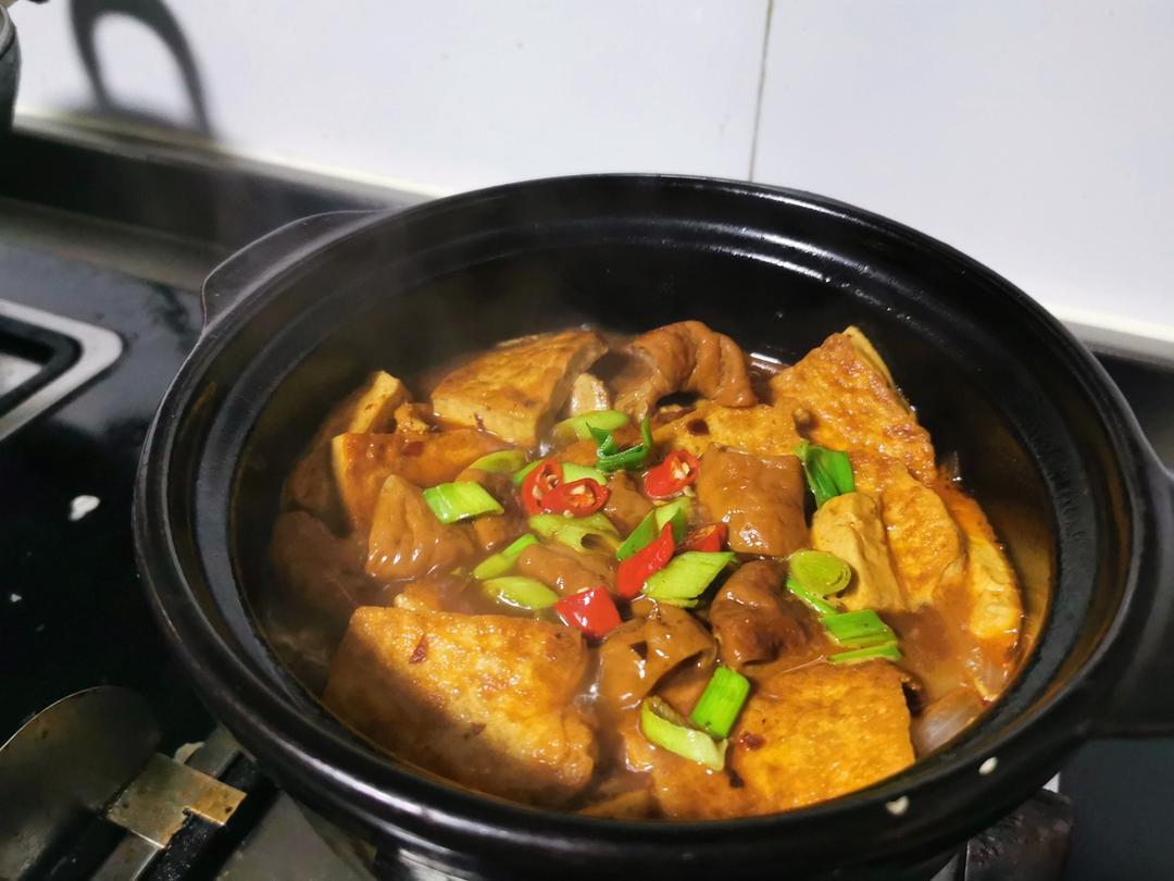 肥肠豆腐煲