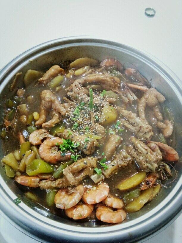 胖哥俩鸡爪煲