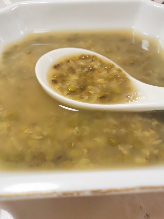 绿豆糖水冰沙绿豆汤（免浸泡速出沙）的做法