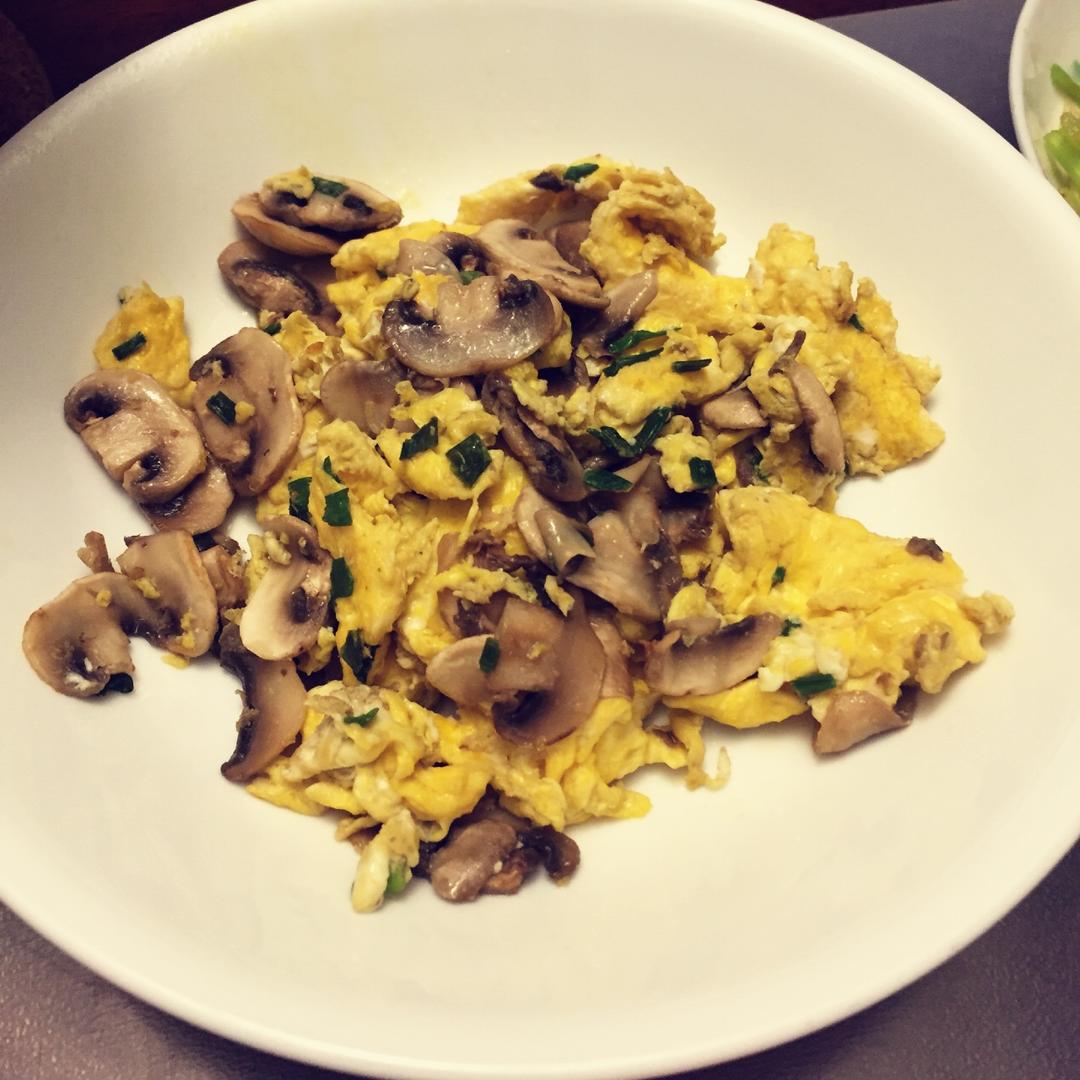 阿屎球做的口蘑炒蛋