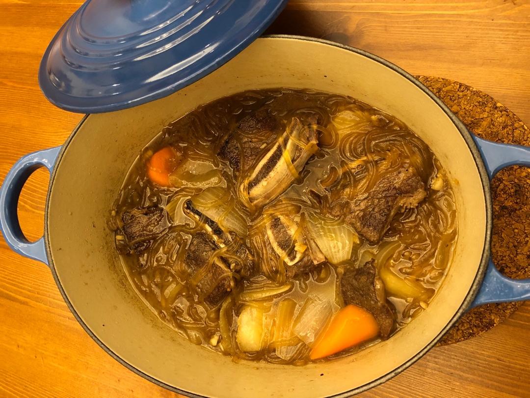 韩式牛仔骨粉丝煲