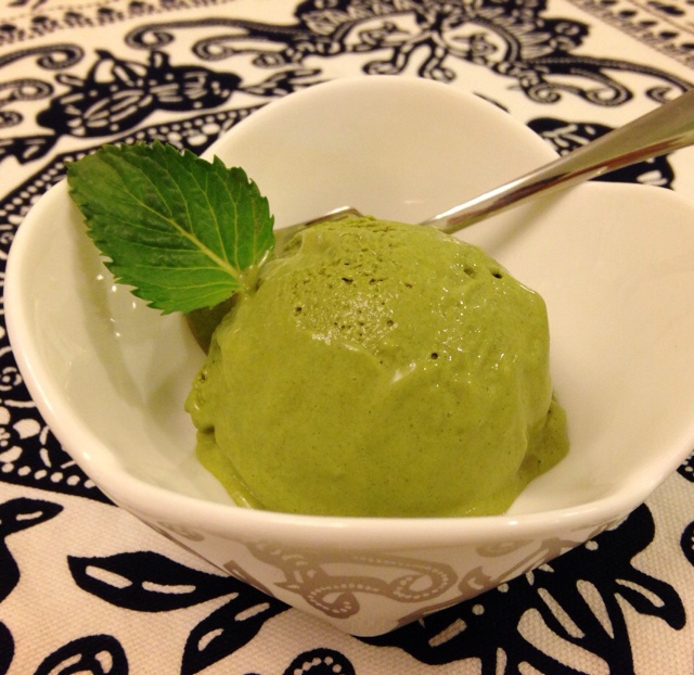 抹茶白巧冰淇淋