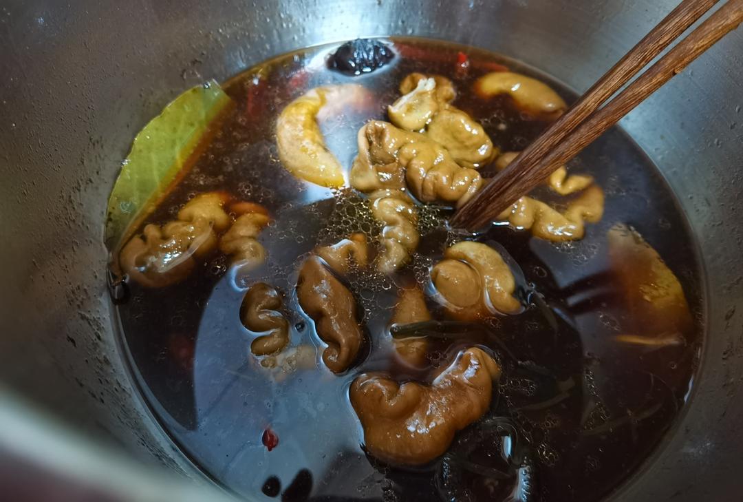 超简单的高压锅卤肥肠（潮汕口味）