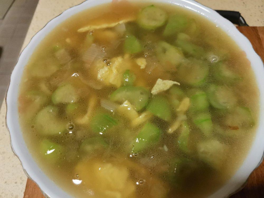 鲜到爆的丝瓜菌菇蛋汤