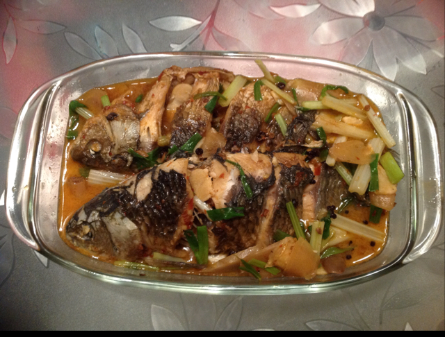泡椒豆瓣烧鲫鱼