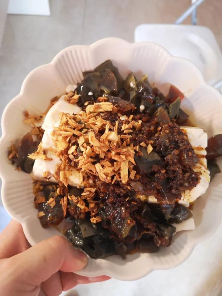 无敌下饭的皮蛋豆腐
