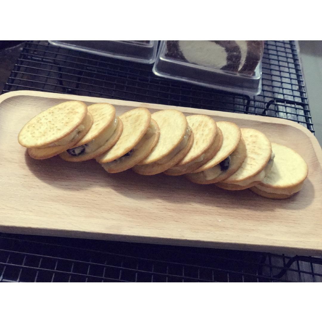 牛轧糖夹心苏打饼干