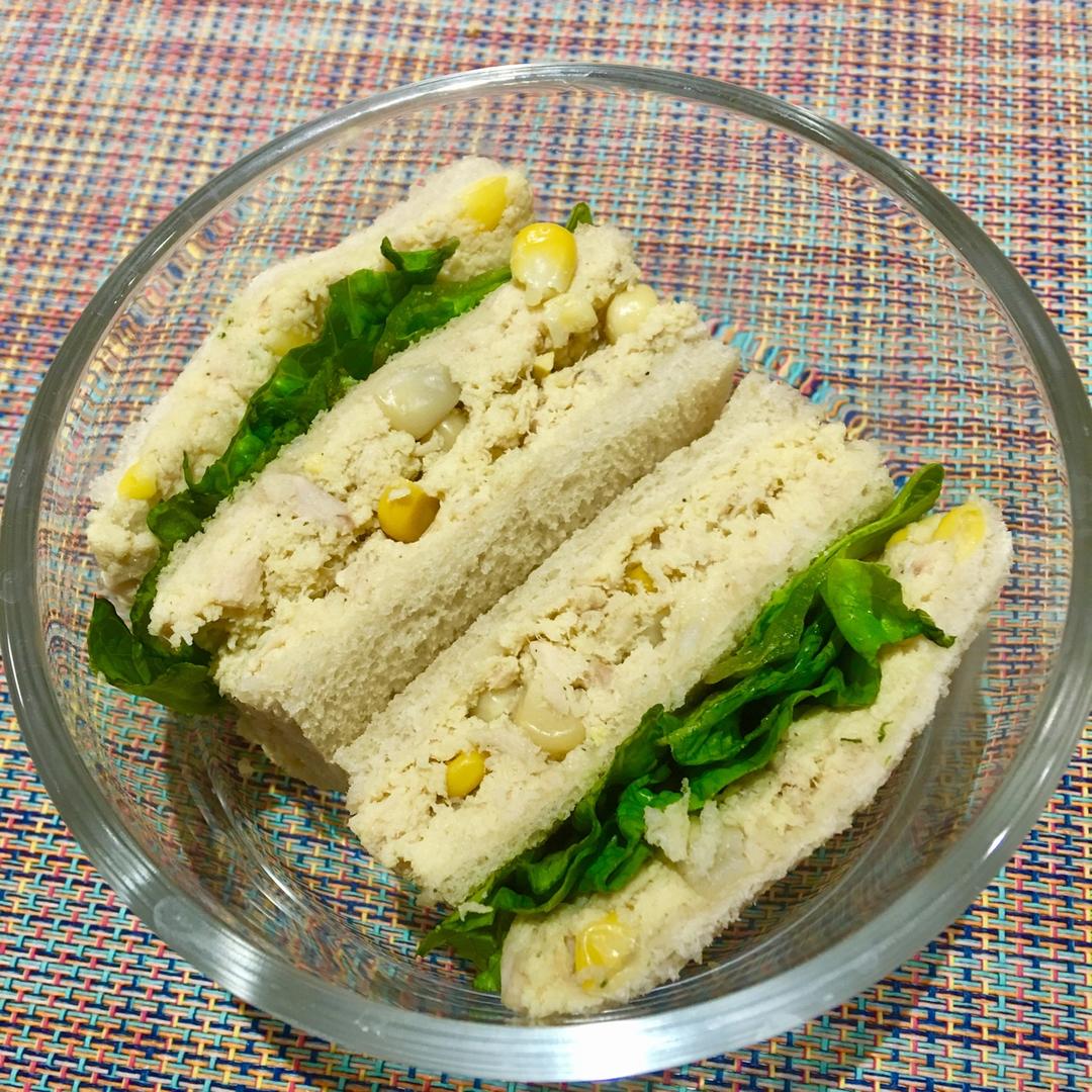 吞拿鱼玉米三明治