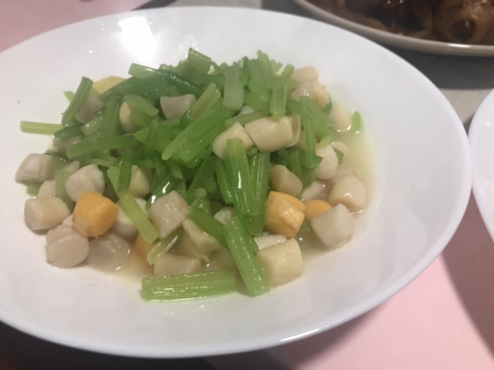 西芹炒干贝