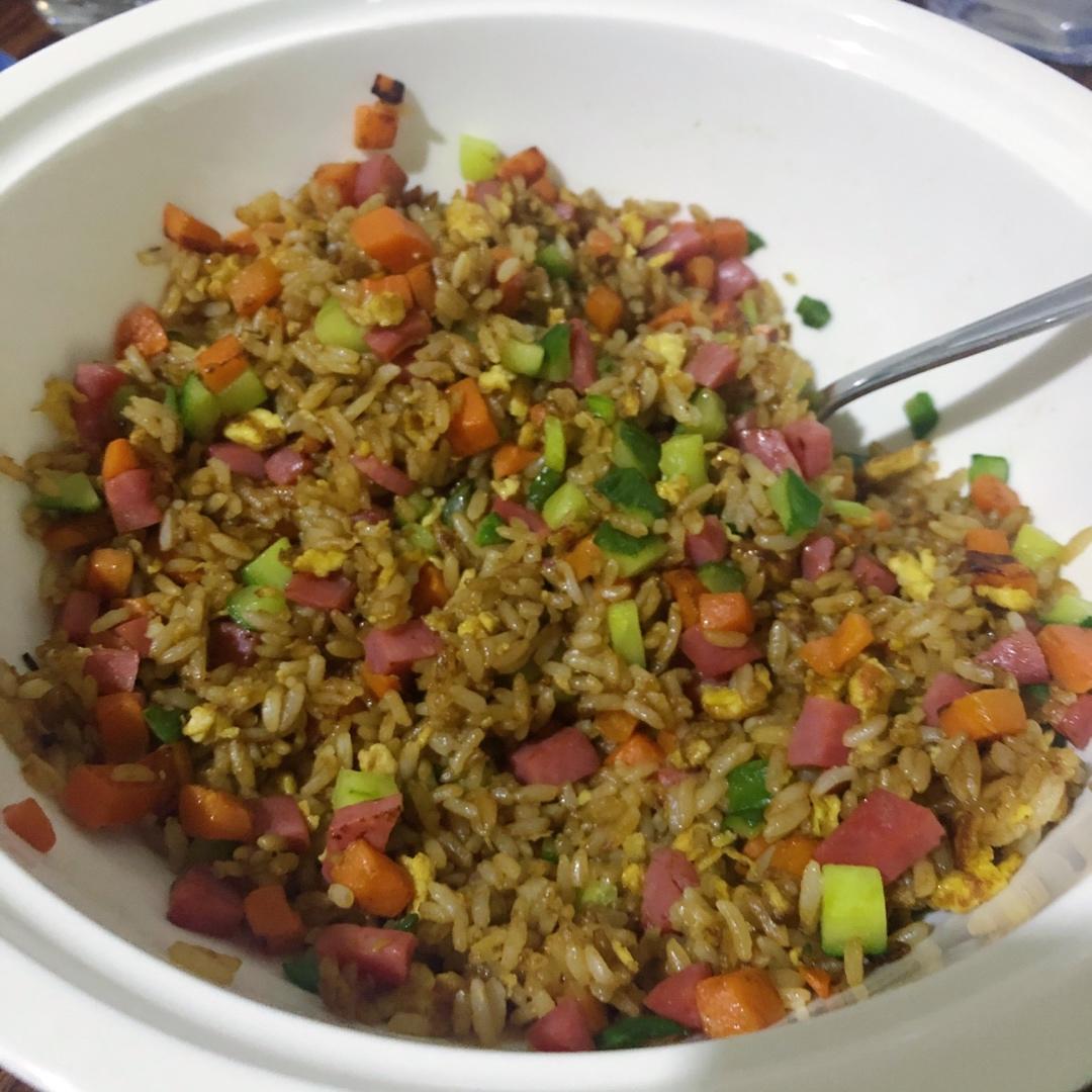 好吃到停不下来的酱油蛋炒饭