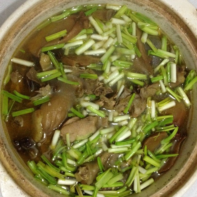 香菇炖鸡汤