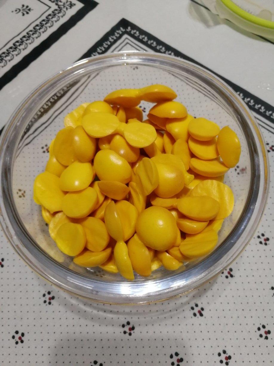 入口即化的无添加蛋黄溶豆