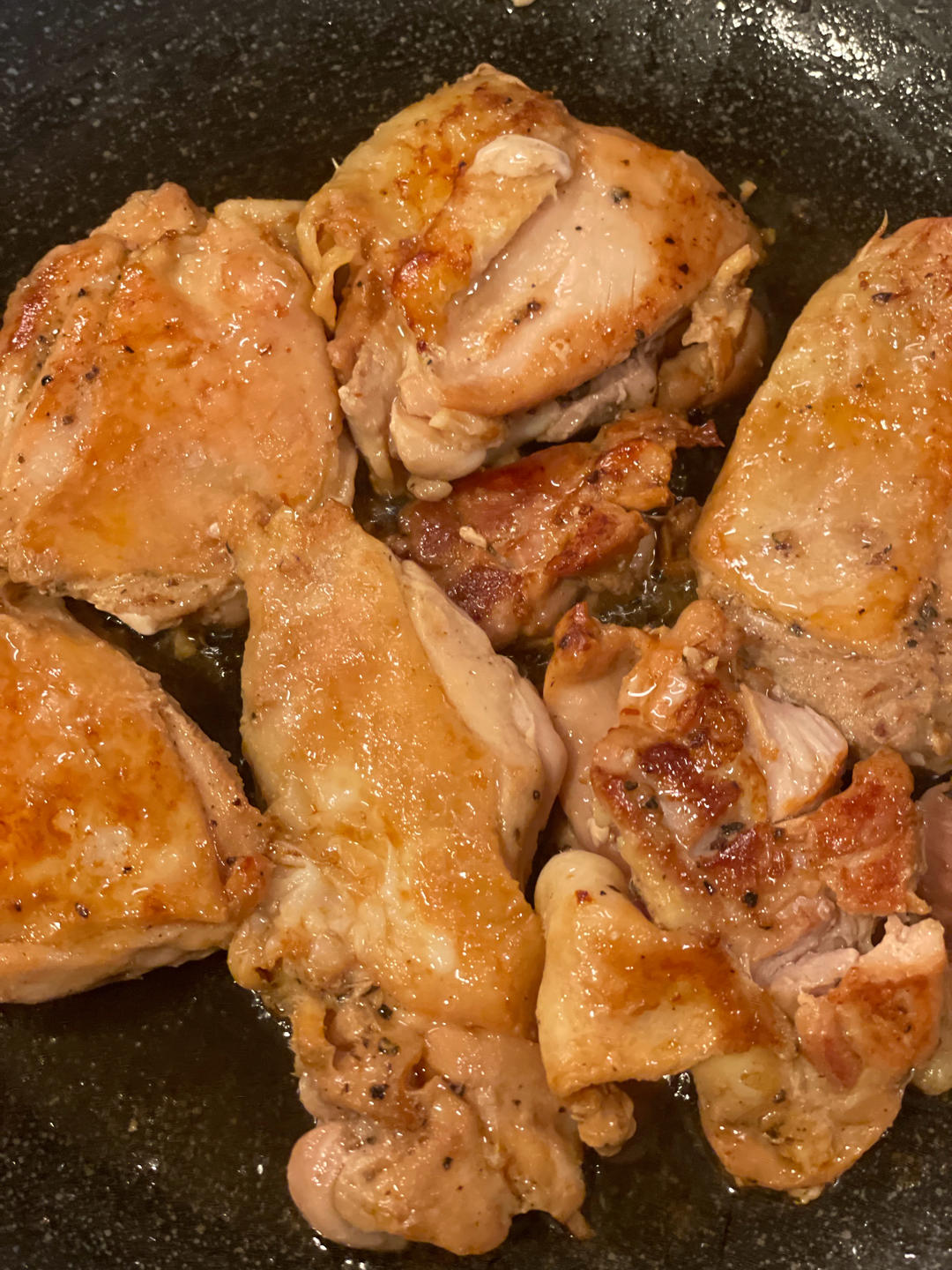 蒜香蜜汁鸡腿肉