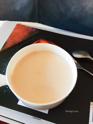 自制香浓奶茶的做法 步骤5