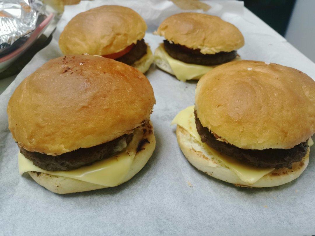 做了10000个汉堡胚后，我来教你最简单的做法