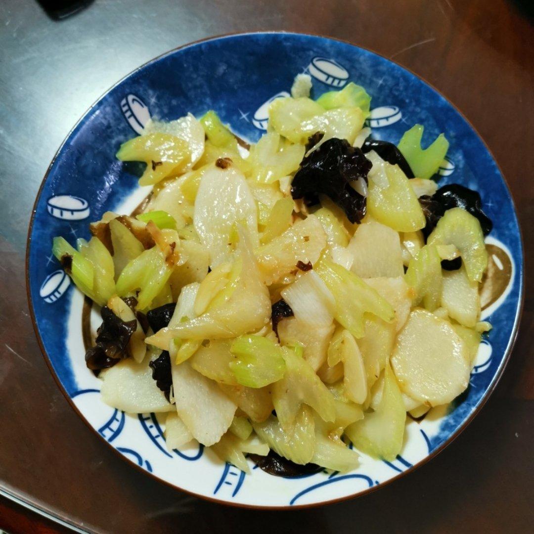 木耳炒山药