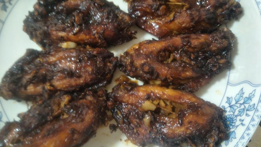 蜜汁烤鸡翅（腌制+进烤箱，和烤乳鸽一样就那么简单）