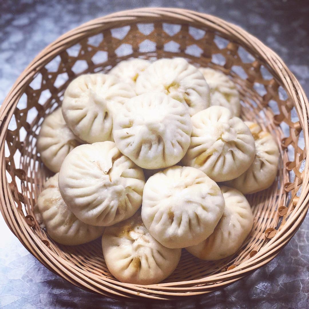 猪肉茴香包子