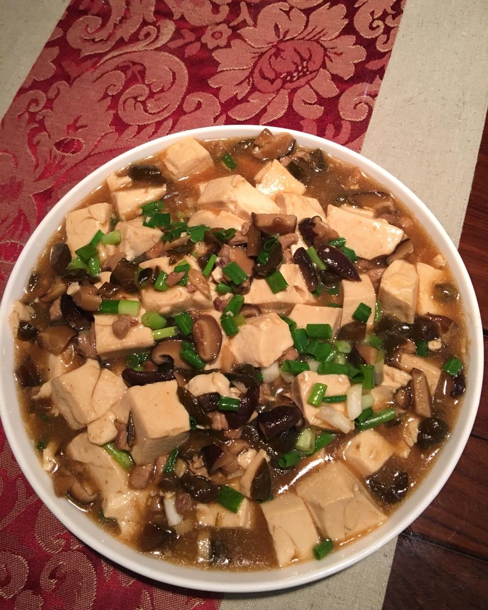 丽景三金做的超级下饭的香菇肉沫豆腐