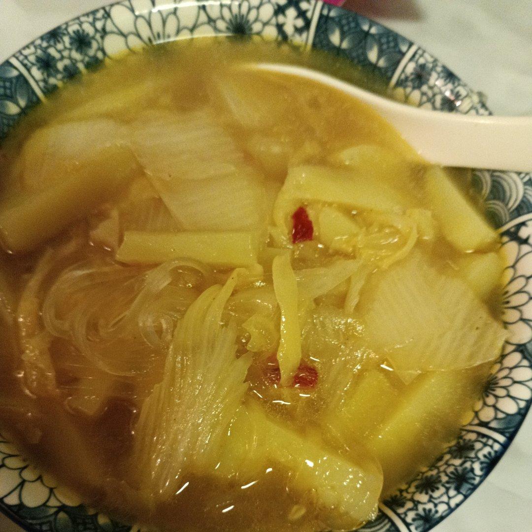 东北大白菜炖土豆