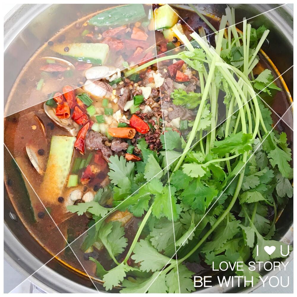 水煮牛肉：《中餐厅》张亮拿手菜（视频菜谱）