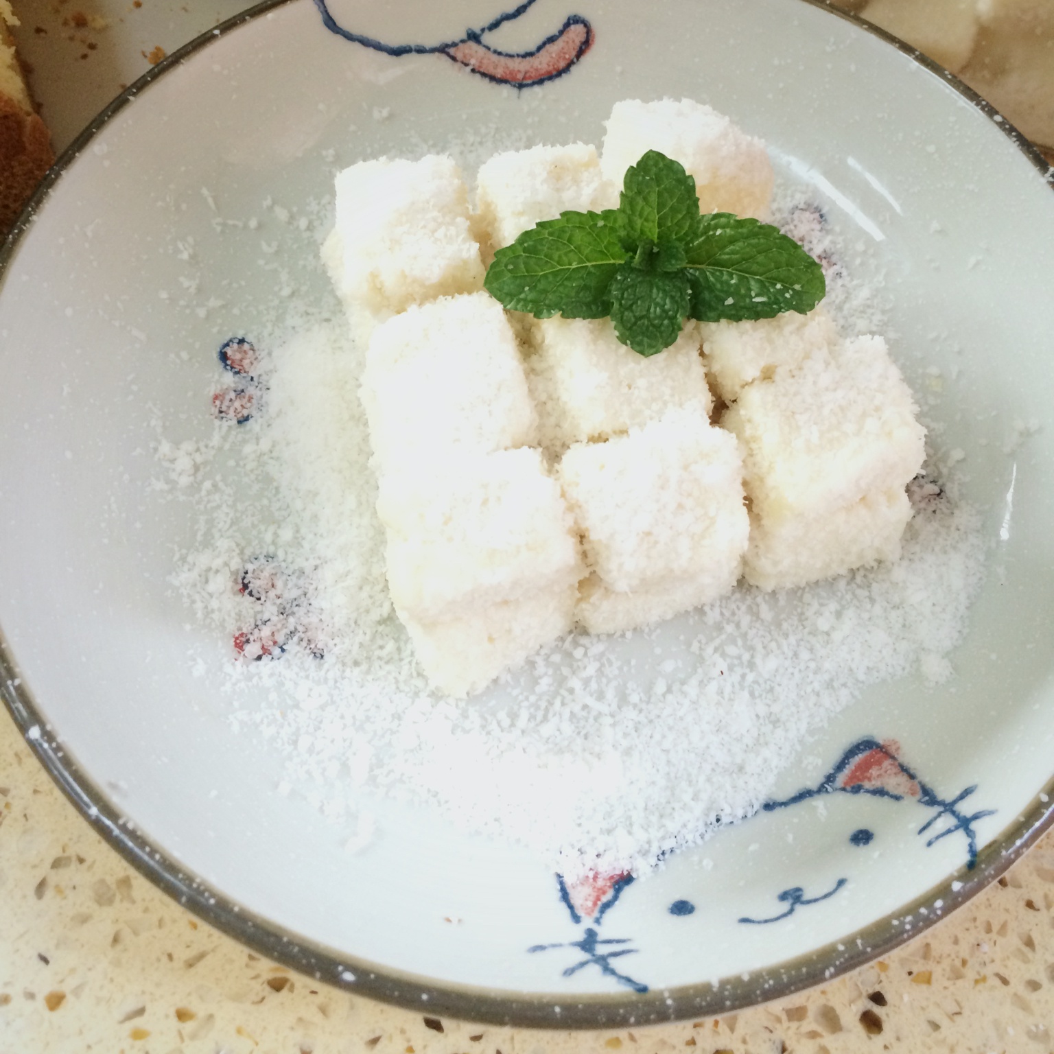 椰丝牛奶小方糕