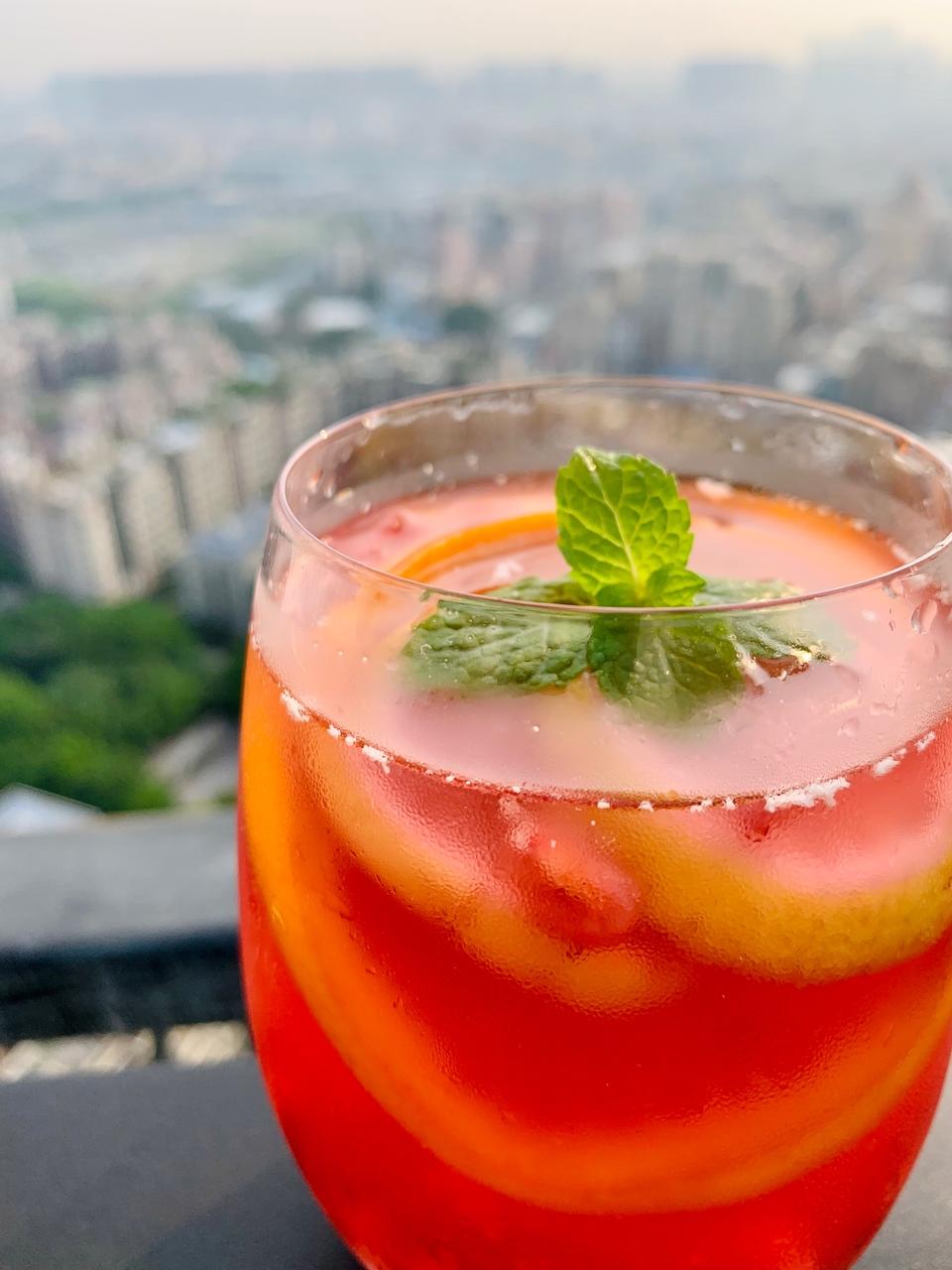 雅思兰黛红石榴香水柠檬水