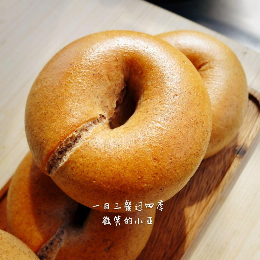 奶香浓郁的黑米贝果