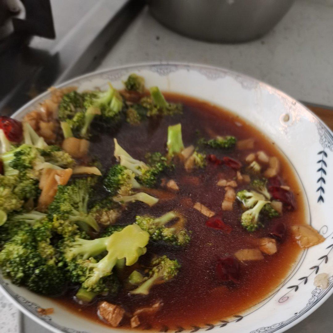 比肉还鲜的酱汁西兰花