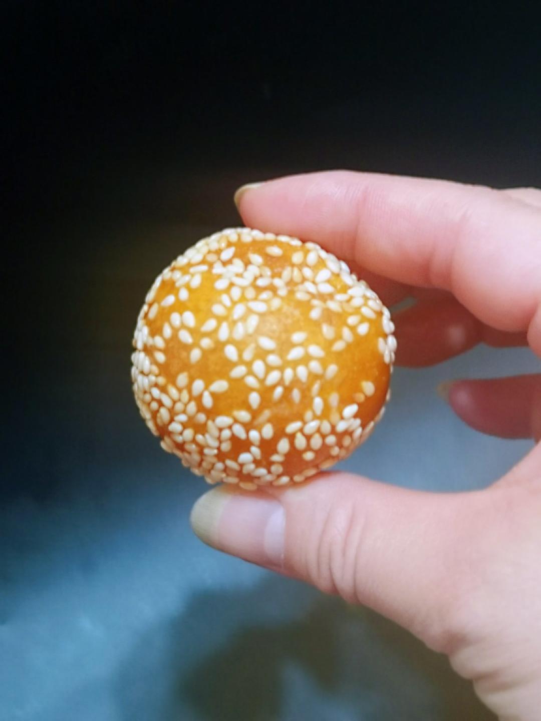 黄金球之一（南瓜芝麻球）