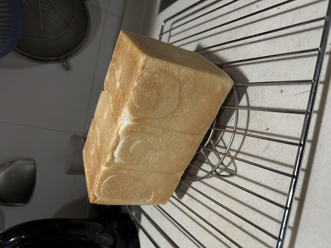软到拿不起来的生吐司