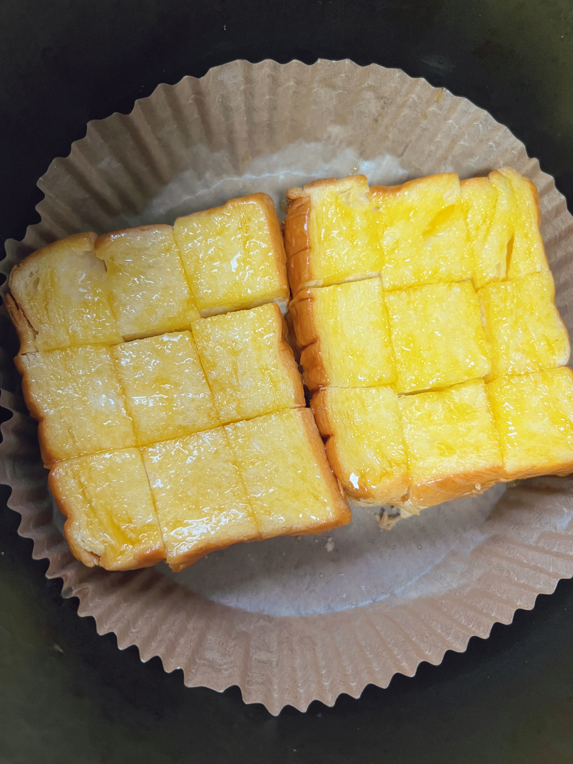 蜂蜜黄油烤吐司「空气炸锅」🍞超快手简单小甜品的做法 步骤4
